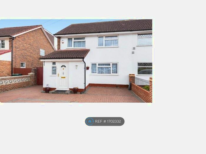 4 Bedroom Semi-Detached House To Rent In Comet Road, Stanwell, Staines-Upon-Thames, TW19