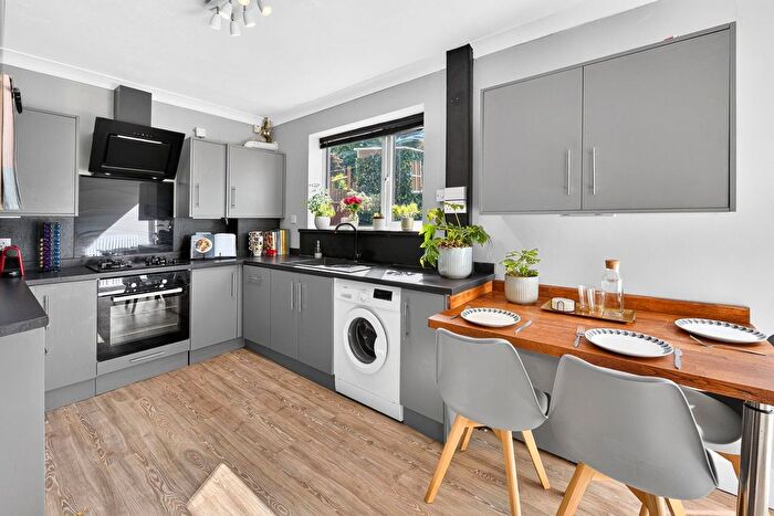 2 Bedroom Terraced House For Sale In Palewell Close, Orpington, BR5