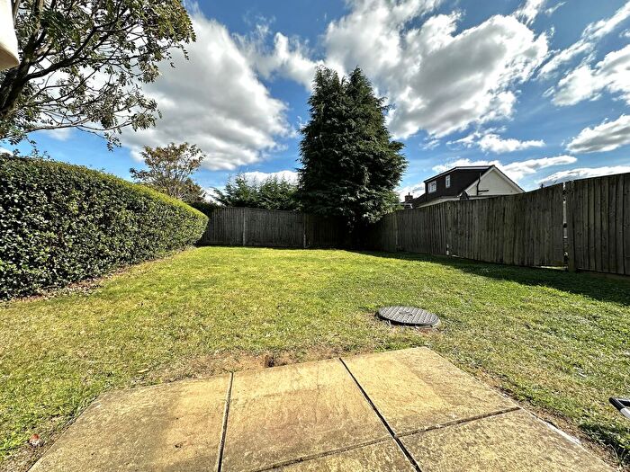 2 Bedroom Flat For Sale In Devon Road, Watford, WD24