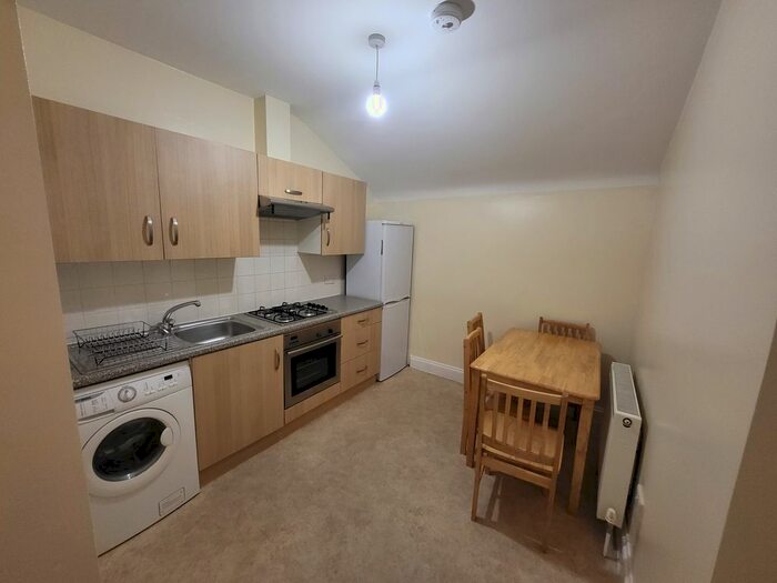 1 Bedroom Flat To Rent In Triangle House, Church Road, Crystal Palace, SE19