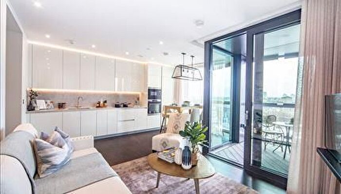 2 Bedroom Flat To Rent In Thornes House, Clowes Walk, Nine Elms, London, SW11
