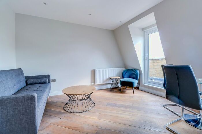 2 Bedroom Flat To Rent In Bethnal Green Road, London, Bethnal Green, E2