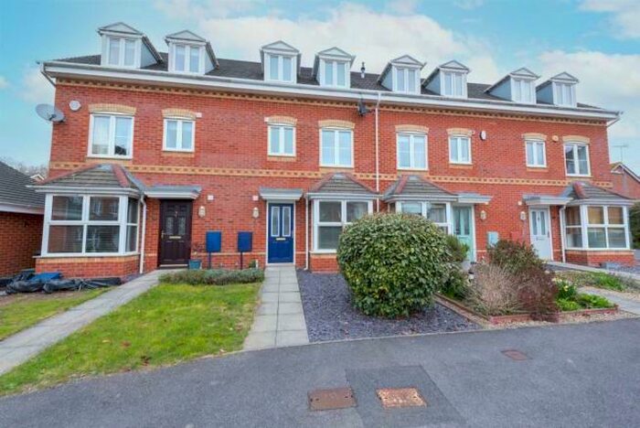 4 Bedroom House To Rent In Beggarwood, RG22