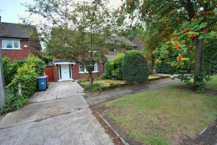 3 Bedroom Semi-Detached House To Rent In Bedford Road, Ellesmere Park Eccles Manchester, M30