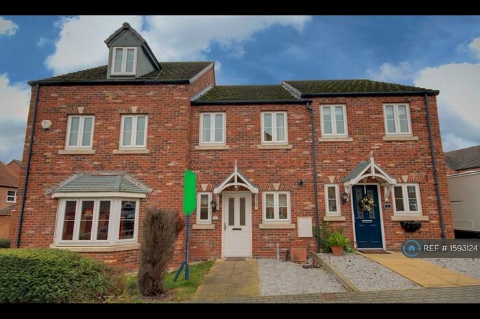 2 Bedroom Terraced House To Rent In Kents Grove, Goldthorpe, Rotherham, S63