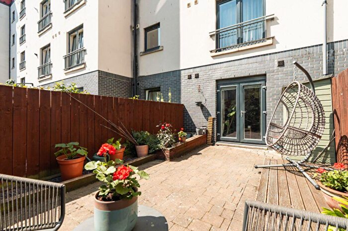 1 Bedroom Flat For Sale In / Tinto Place, Edinburgh, EH6