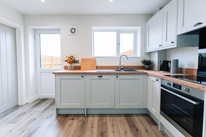 4 Bedroom Semi-Detached House To Rent In The Meadows, Quadring, PE11