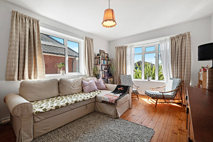 2 Bedroom Bungalow For Sale In Wimborne, Dorset, BH21