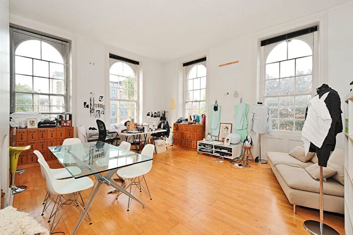 2 Bedroom Flat To Rent In North Road, London, N7