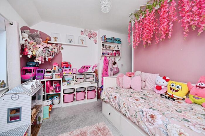 3 Bedroom Terraced House For Sale In Stanstead Crescent, Brighton, BN2