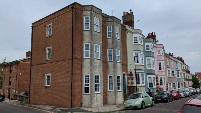 3 Bedroom Flat To Rent In Alfred Place &#;, BS2