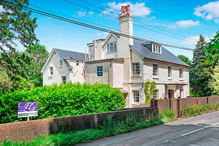 1 Bedroom Flat For Sale In St. Martin, Tunbridge Wells, TN3