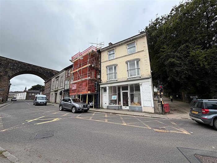 3 Bedroom Flat To Rent In Penryn Street, Redruth, TR15