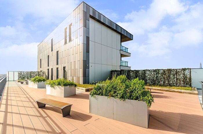 2 Bedroom Flat To Rent In Chancellor House, Bermondsey Works, Bermondsey, London, SE16