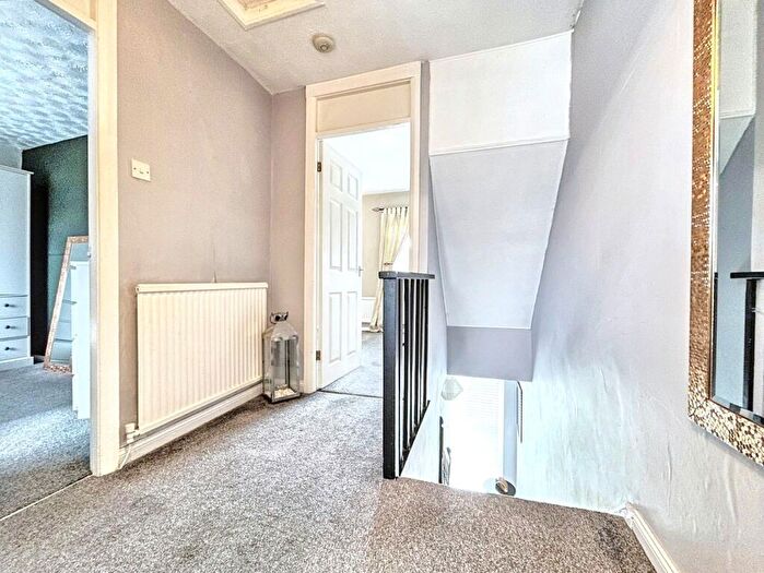 2 Bedroom Semi-Detached House For Sale In Hertford Place, Peterlee, Durham, SR8