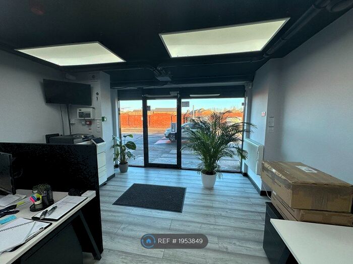 1 Bedroom Terraced House To Rent In Littleton Road, Salford, M6