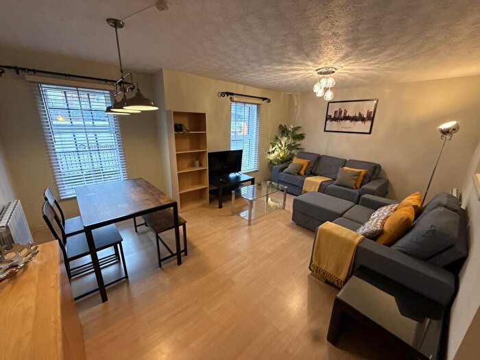 2 Bedroom Apartment To Rent In Liverpool Road, Manchester, M3