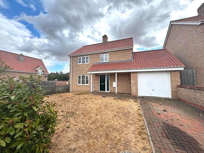 3 Bedroom Detached House To Rent In Griffin Gardens, Ingham, IP31