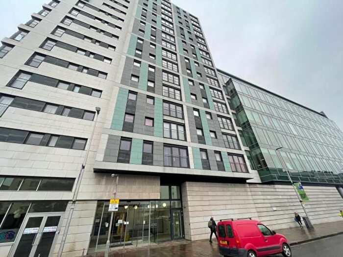 2 Bedroom Flat To Rent In Argyle Street, Glasgow, G2