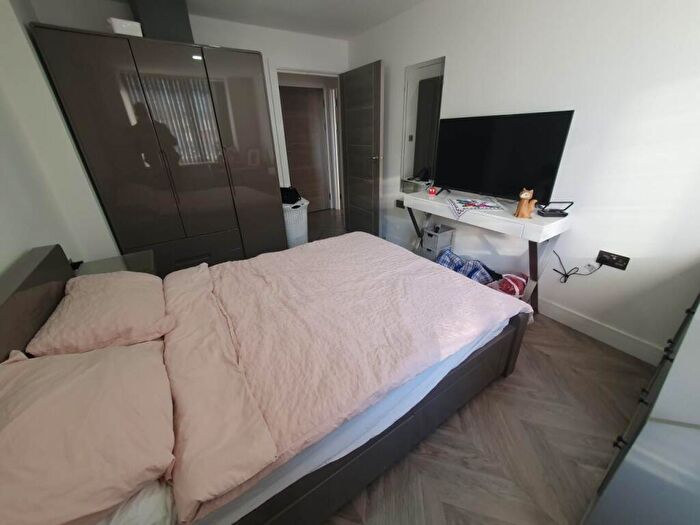 1 Bedroom Flat To Rent In Maindy Road, Cathays, CF24