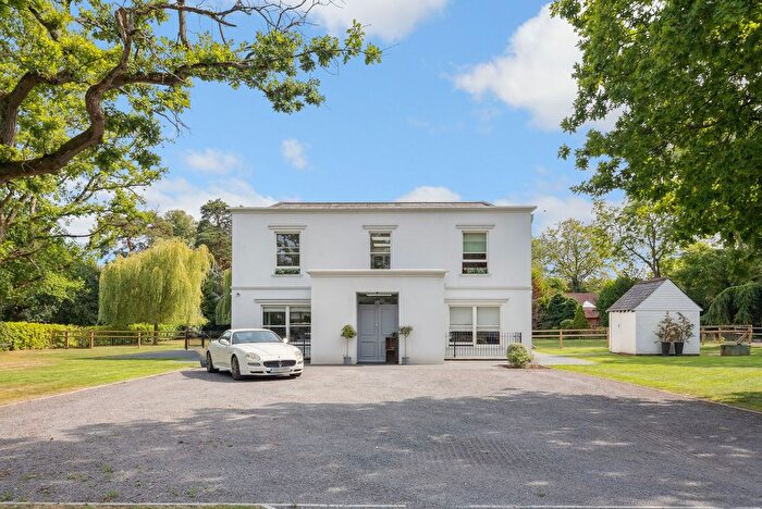 6 Bedroom Detached House To Rent In Burhill, Walton-On-Thames, KT12