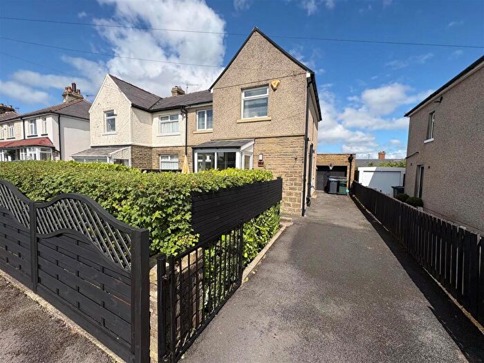 3 Bedroom Semi-Detached House For Sale In Uplands Avenue, Queensbury, Bradford, BD13
