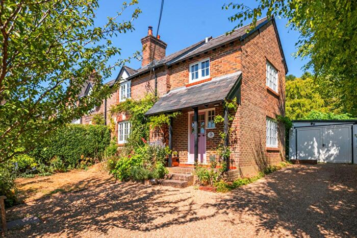 4 Bedroom Semi Detached House For Sale In The Coombe, Betchworth, RH3