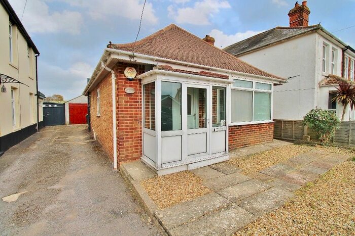 2 Bedroom Detached Bungalow To Rent In Gosport Road, Lee-On-The-Solent, PO13