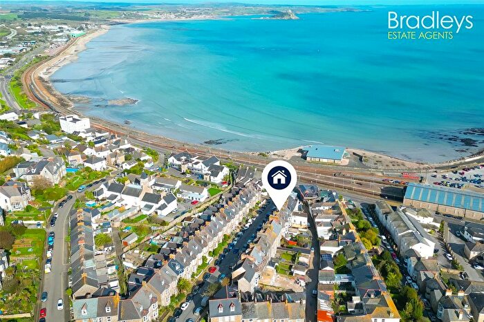 4 Bedroom Terraced House For Sale In Lannoweth Road, Penzance, Cornwall, TR18