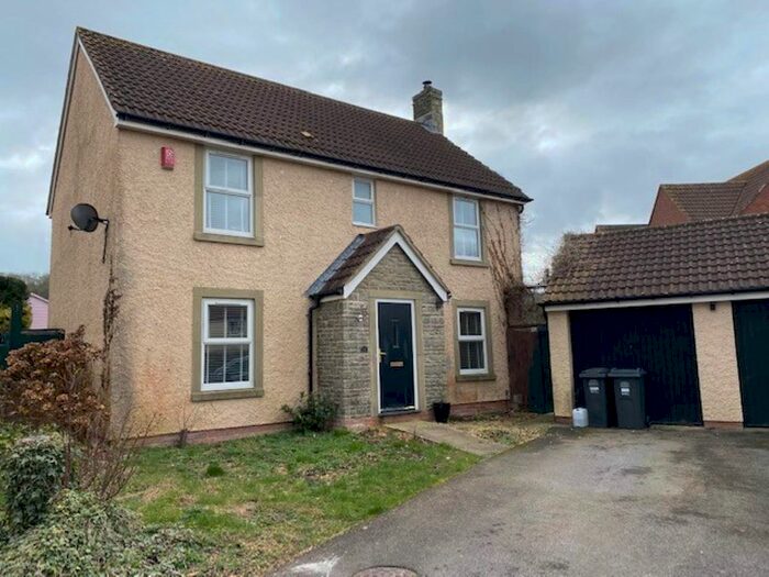 4 Bedroom Property To Rent In Bluewater Drive, Elborough Village, Weston-Super-Mare, BS24