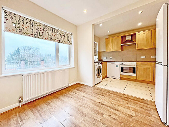 2 Bedroom Apartment To Rent In Uxbridge Road, Pinner, HA5
