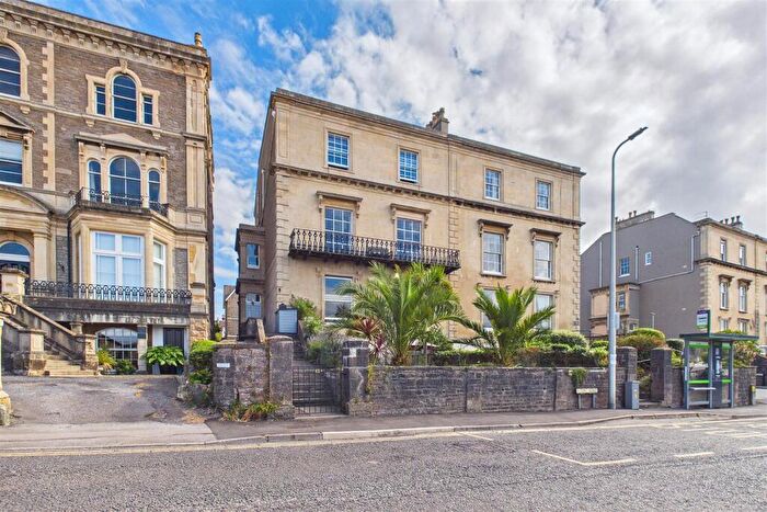 2 Bedroom Flat For Sale In Prestigious Seafront Living Overlooking Clevedon Pier, BS21