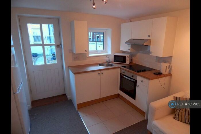 1 Bedroom Bungalow To Rent In Zinzan Street, Reading, RG1