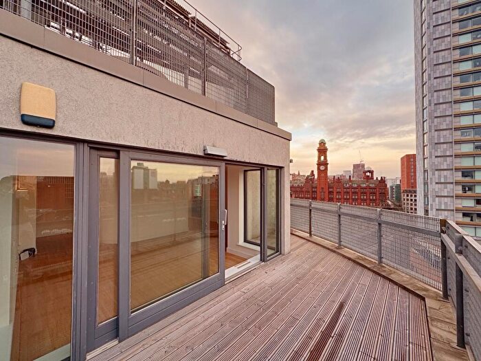 2 Bedroom Penthouse For Sale In New Wakefield Street, Manchester, M1