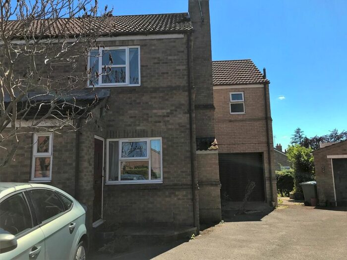 3 Bedroom Semi-Detached House To Rent In Rosemary Court, Easingwold, YO61