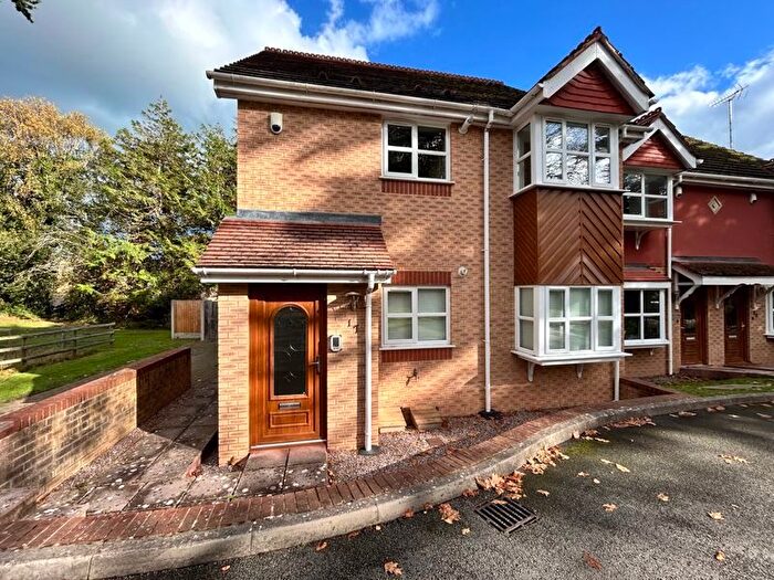2 Bedroom Flat For Sale In Ebberston Place, Rhos On Sea, LL28