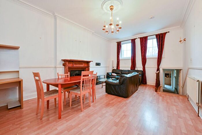 2 Bedroom Flat For Sale In Marchwood Crescent, Ealing, London, W5