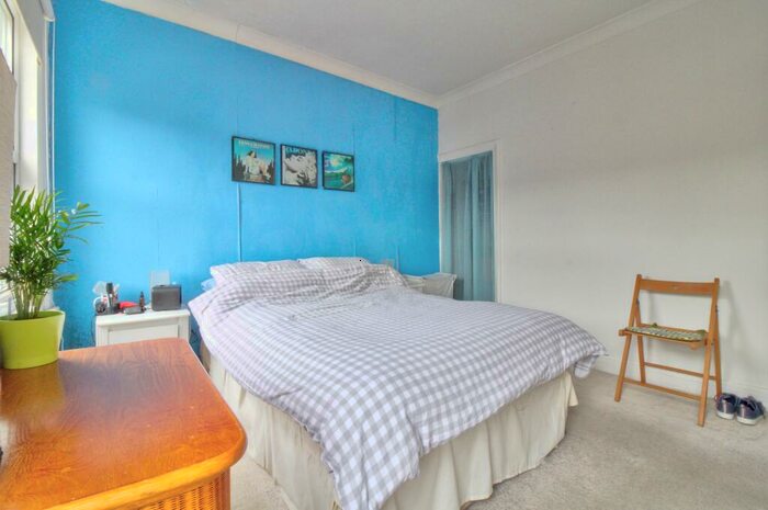 2 Bedroom End Of Terrace House For Sale In St. Pauls Road, Luton, LU1