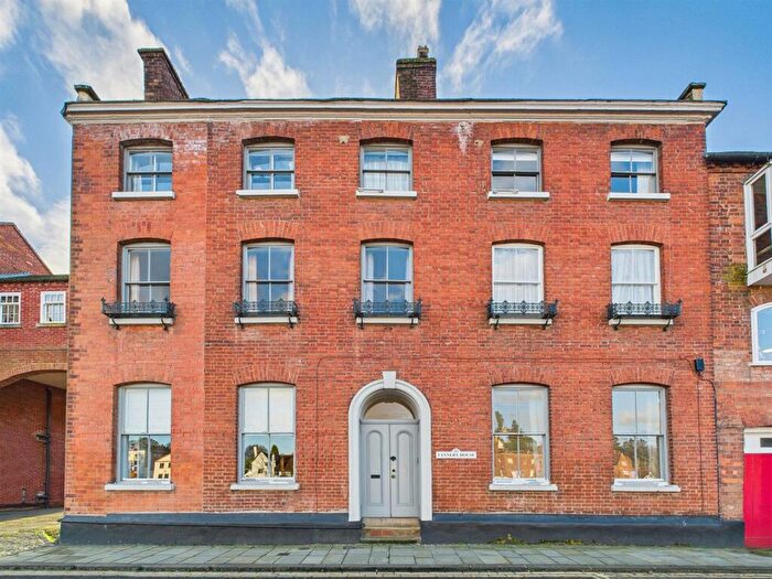 1 Bedroom Apartment For Sale In Severn Side South, Bewdley, DY12