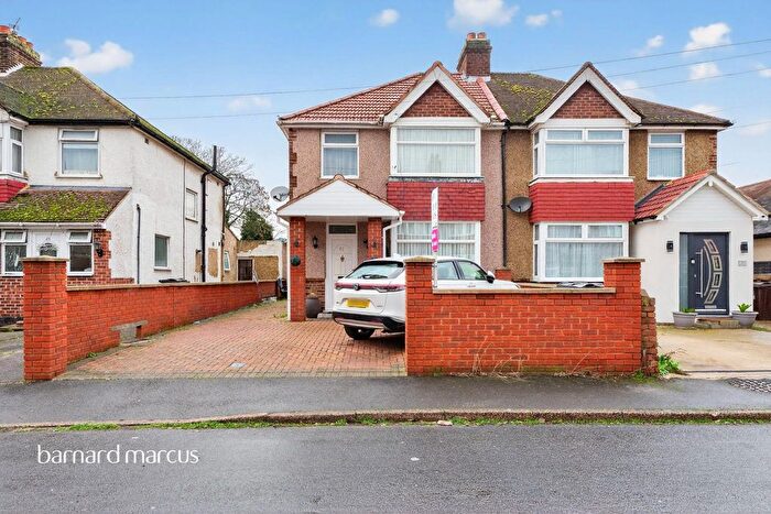 3 Bedroom Semi Detached House For Sale In Salisbury Road, Feltham, TW13