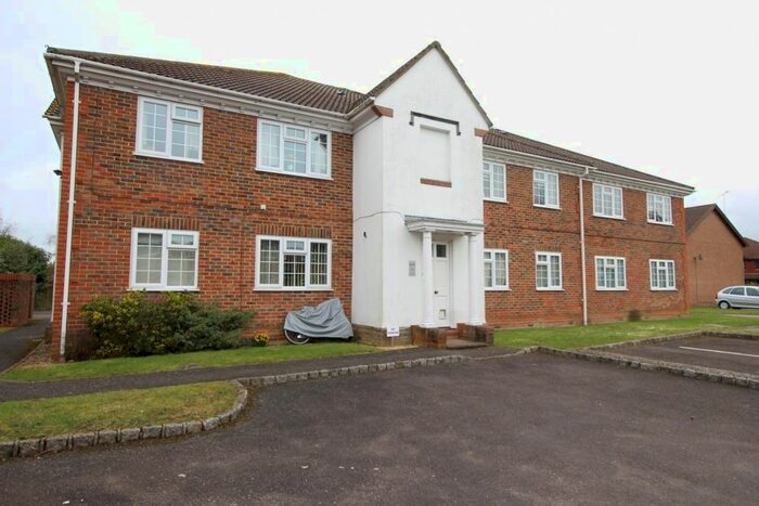 1 Bedroom Flat To Rent In Kingfisher Walk, Ash, Aldershot, GU12