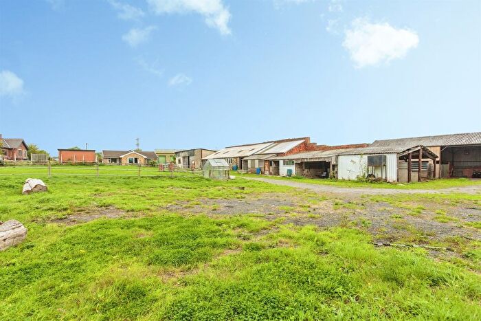 3 Bedroom Detached Bungalow For Sale In Spa Lane, Ossett, WF5