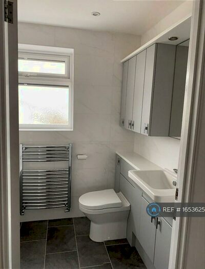 3 Bedroom Terraced House To Rent In Chatcombe, Yate, Bristol, BS37