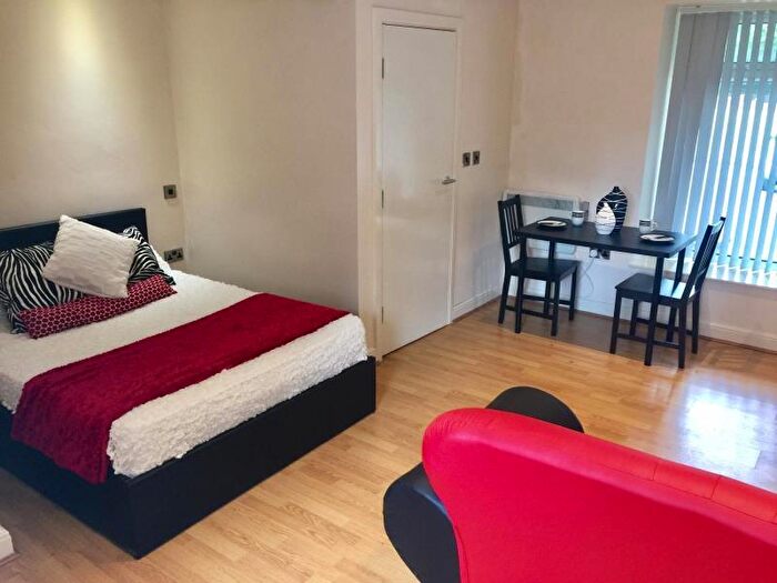 Studio To Rent In Cumberland Court, LS6