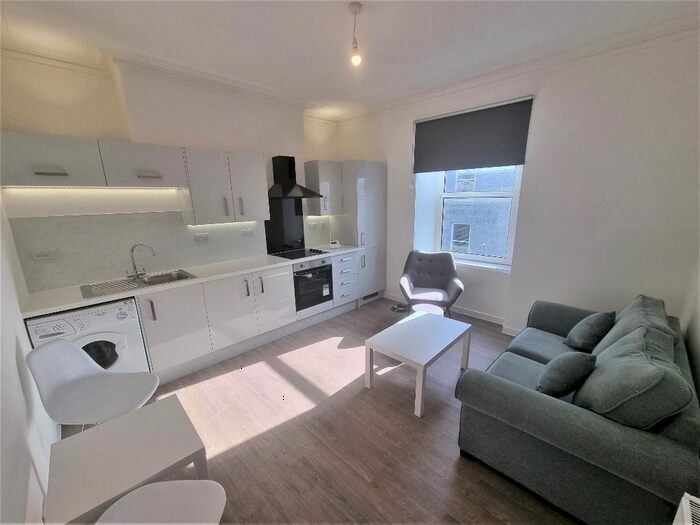 2 Bedroom Flat To Rent In Fraser Street, City Centre, Aberdeen, AB25