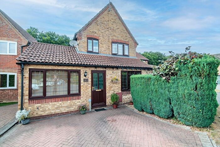 4 Bedroom Detached House For Sale In Barron Place, Rooksdown, RG24