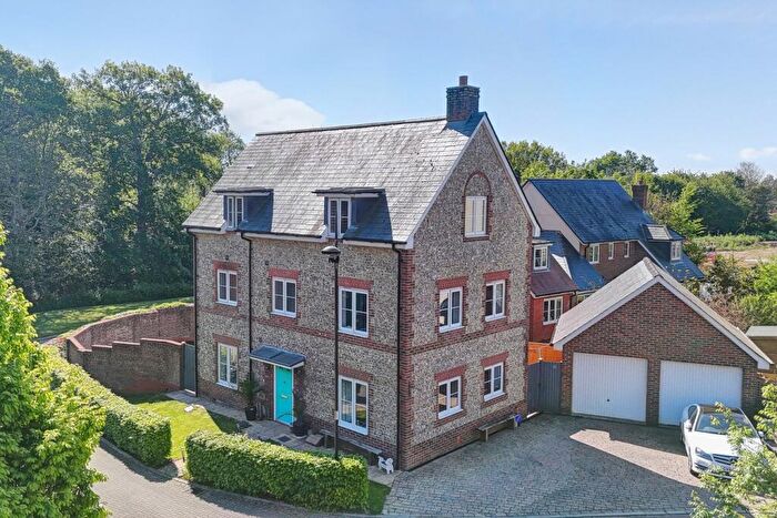 5 Bedroom Detached House For Sale In Chichester Road, Hellingly, BN27