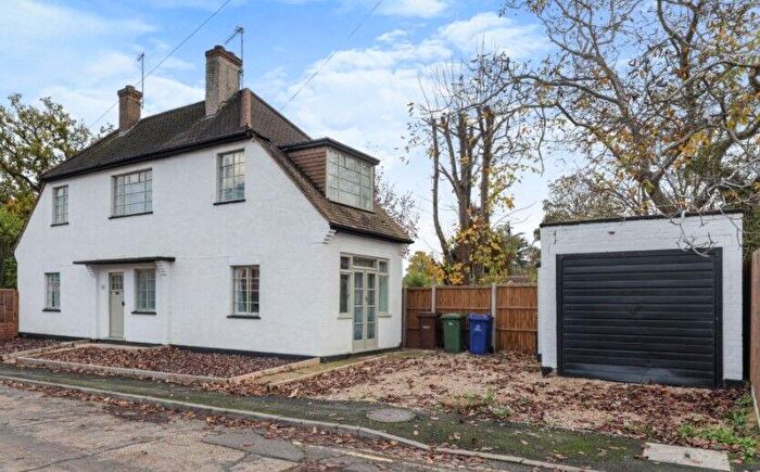 3 Bedroom Detached House For Sale In Fernleigh Court, Harrow, Middlesex, HA2
