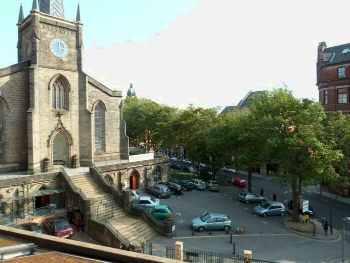 2 Bedroom Apartment To Rent In St. George Building, Great George Street, LS1