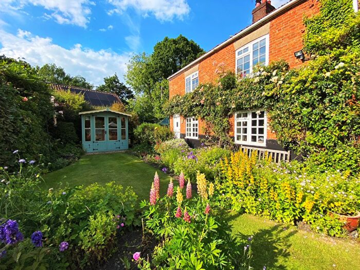 3 Bedroom Cottage For Sale In The Street, Little Dunham, King's Lynn, PE32